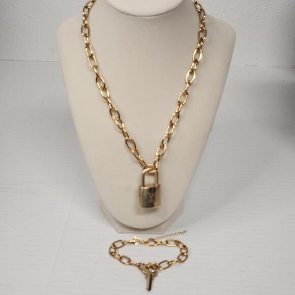Authentic Louis Vuitton Padlock w/unbranded Stainless Steel Necklace & Bracelet - Picture 1 of 16